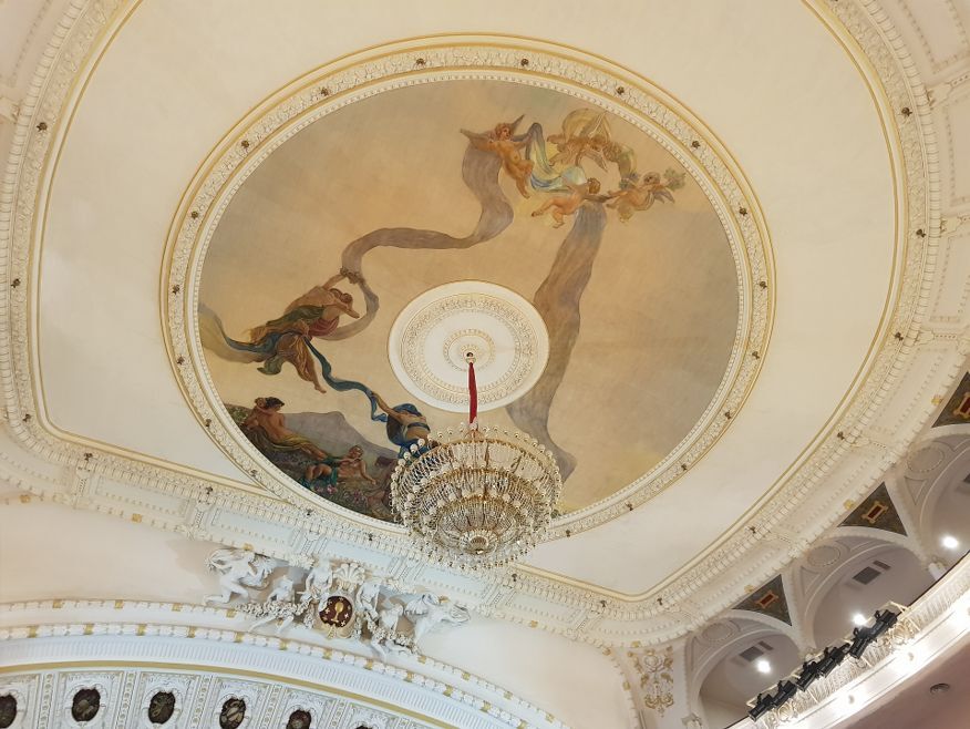 Grand Theatre ceiling with crystal chandelier from Russia